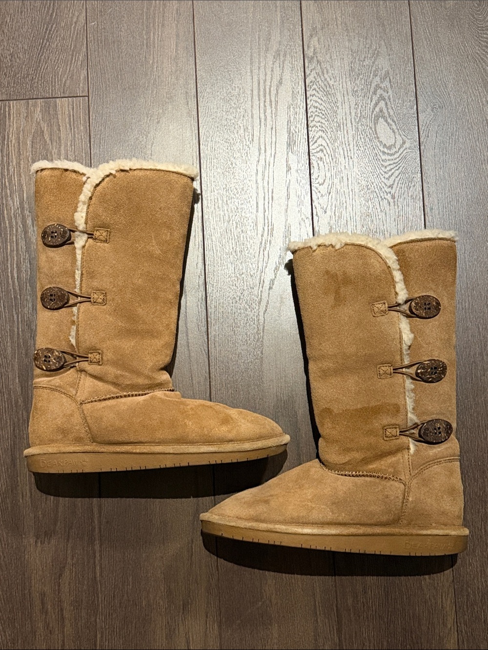 Bearpaw tan shearling boots size 7